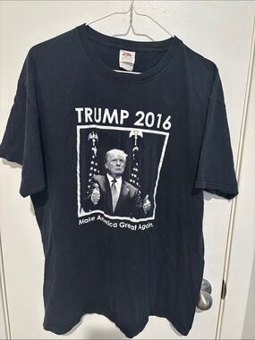 Fruit of the Loom Black Trump 2016 Graphic Tee